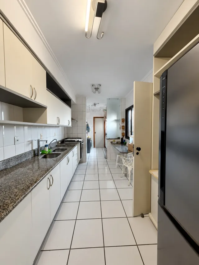 Cozinha e área de serviço