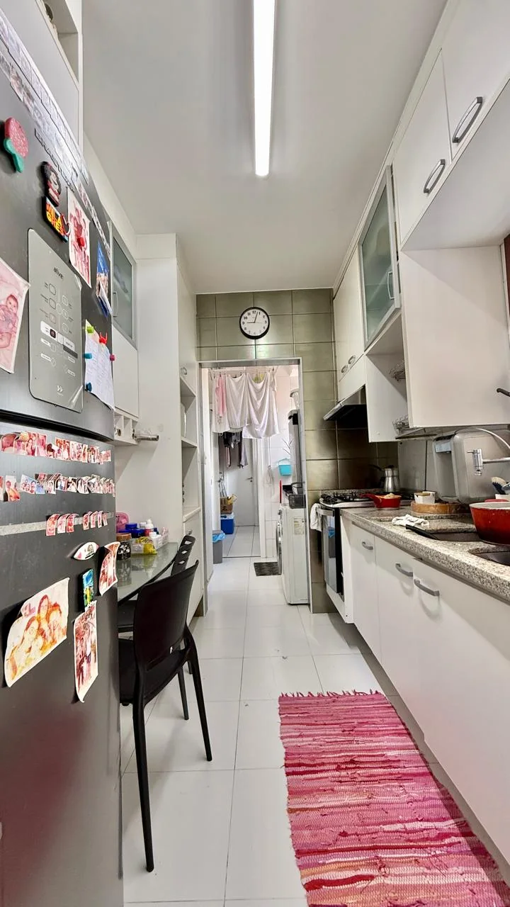 Cozinha com armários