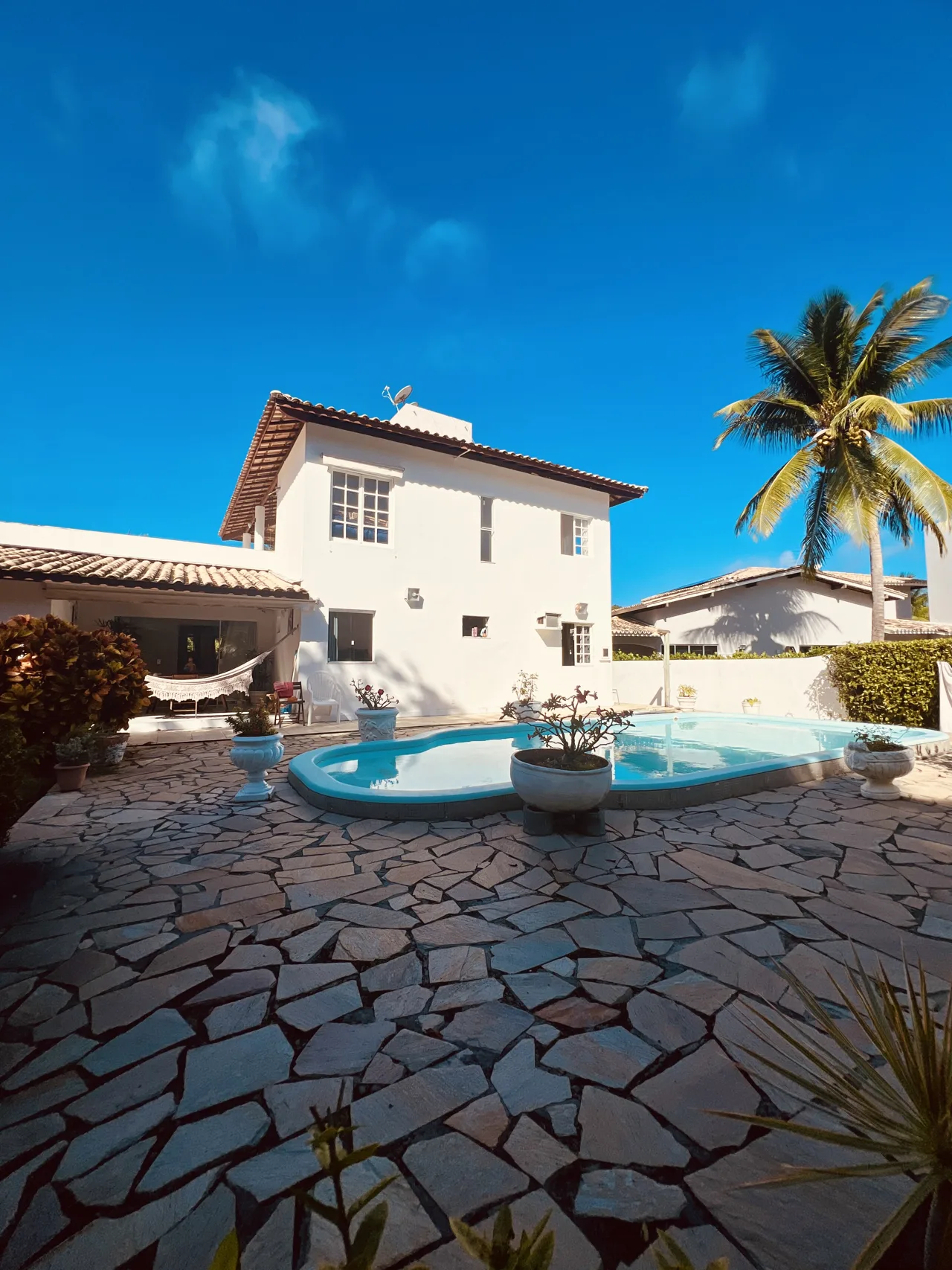 Casa e piscina privativa