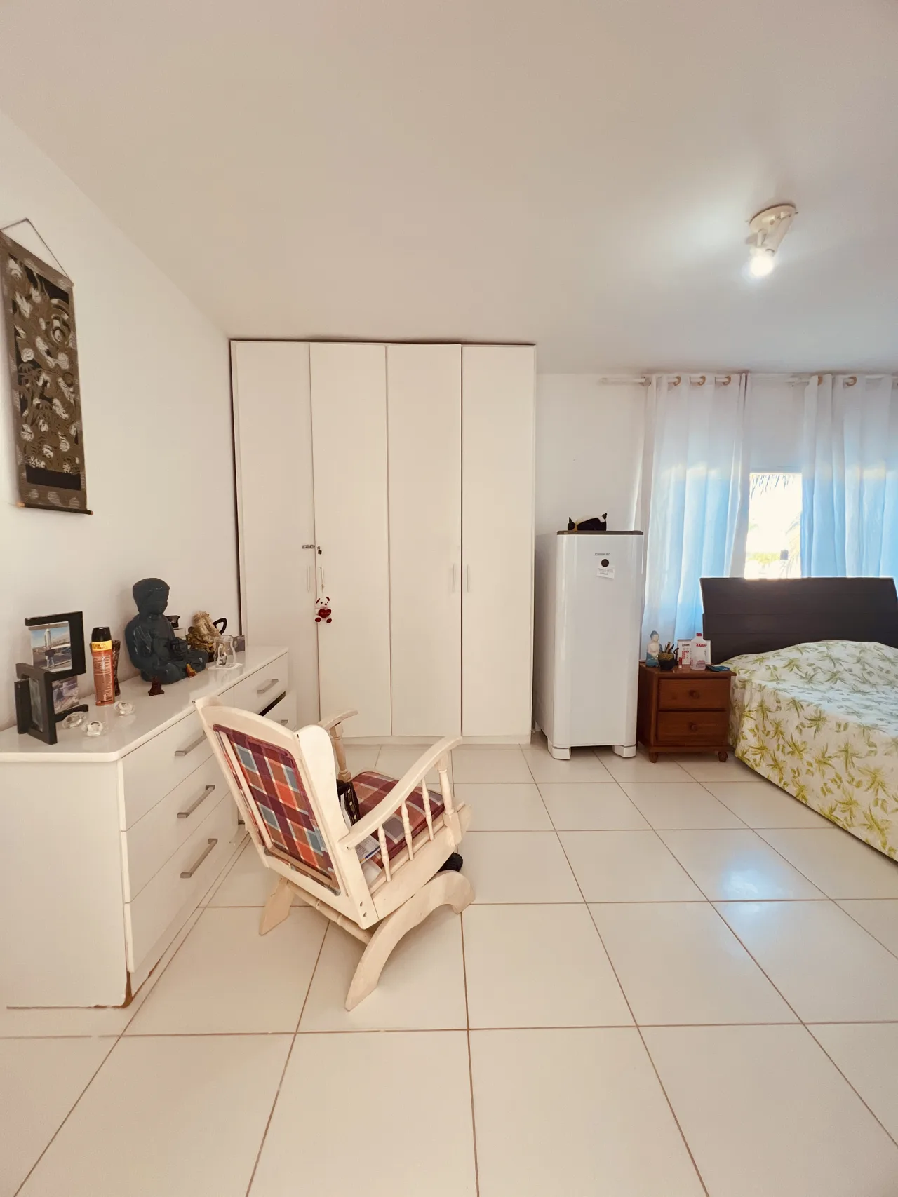 Quarto com armários